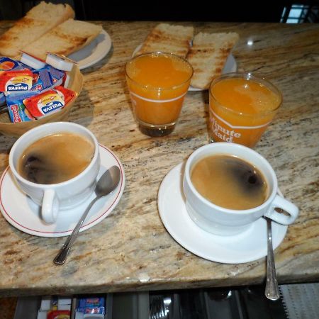 Hostal Coruna アストルガ エクステリア 写真