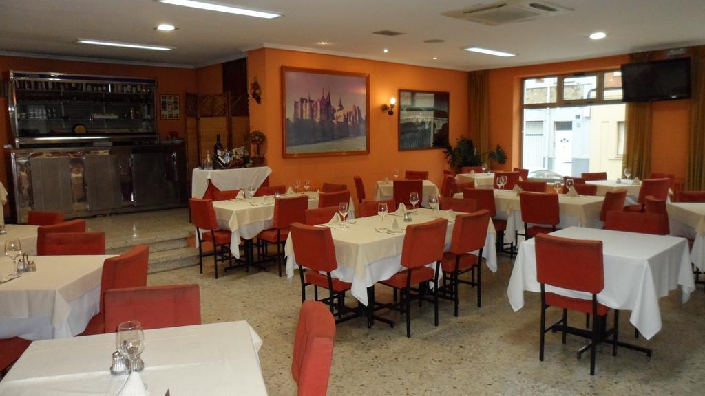 Hostal Coruna アストルガ エクステリア 写真