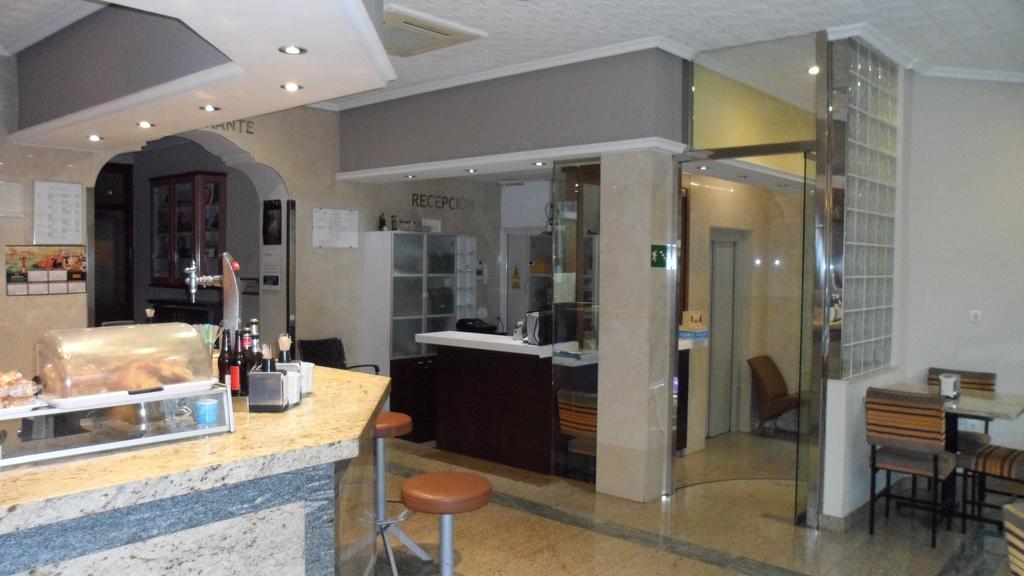 Hostal Coruna アストルガ エクステリア 写真