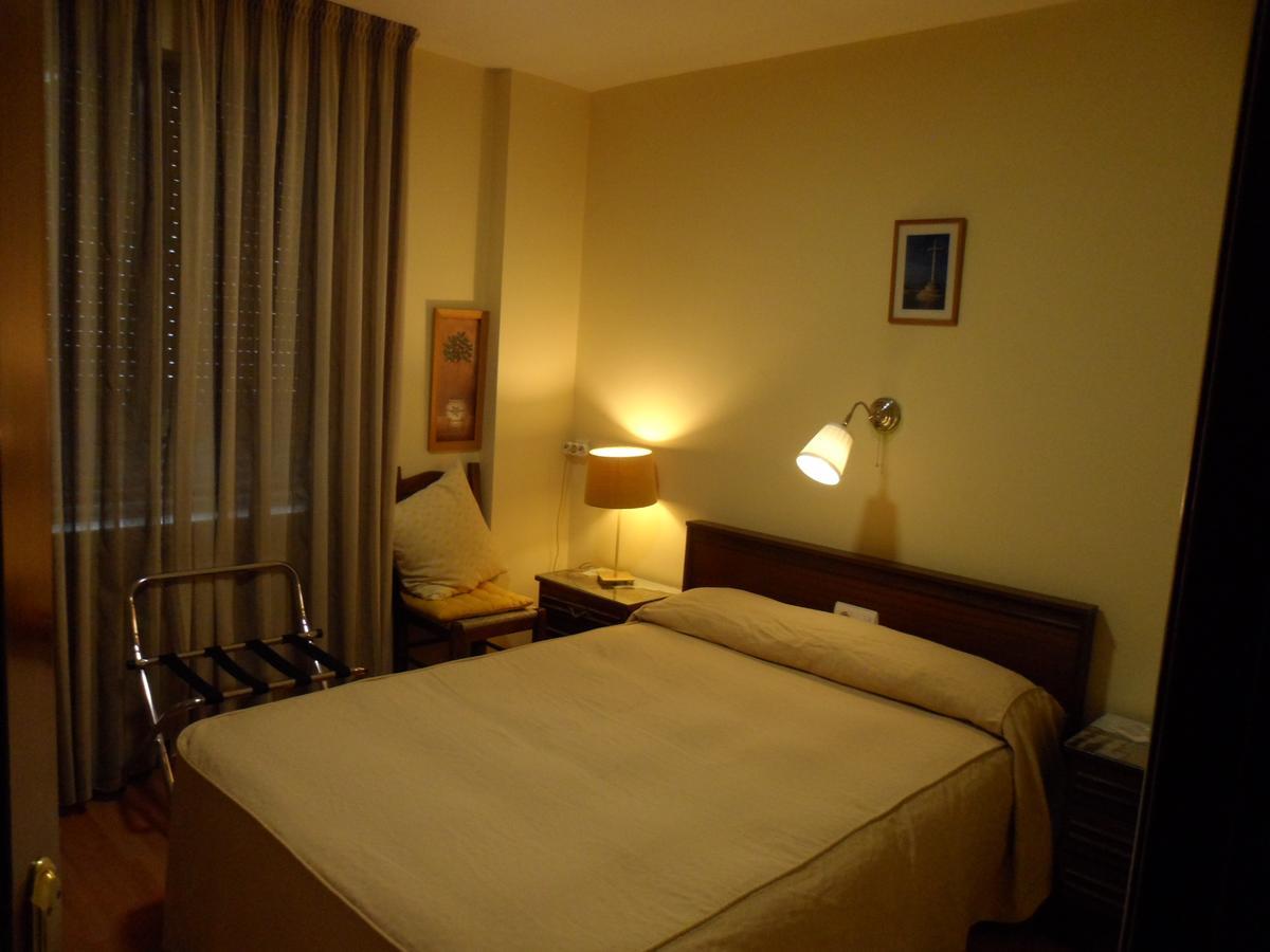Hostal Coruna アストルガ エクステリア 写真