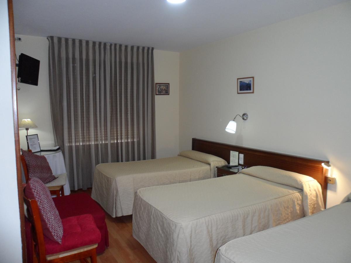 Hostal Coruna アストルガ エクステリア 写真