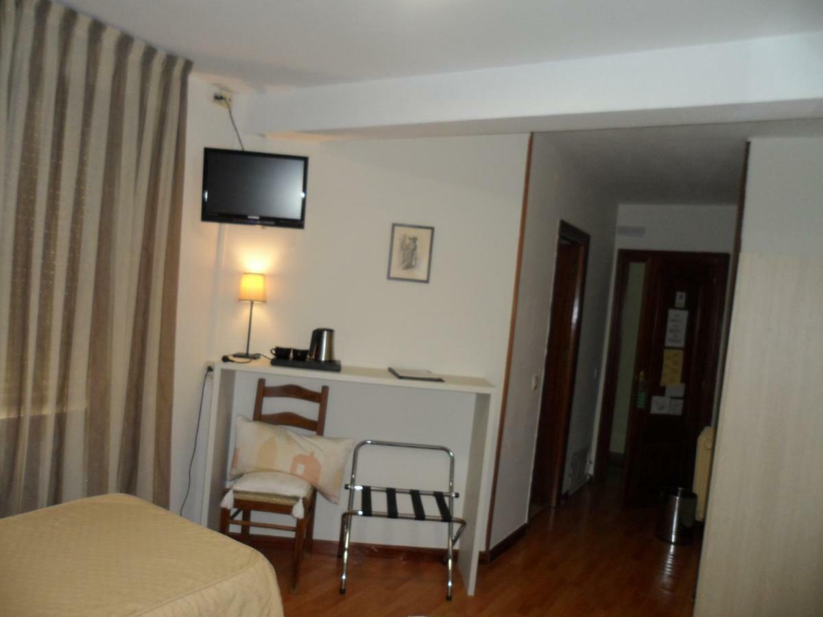 Hostal Coruna アストルガ エクステリア 写真