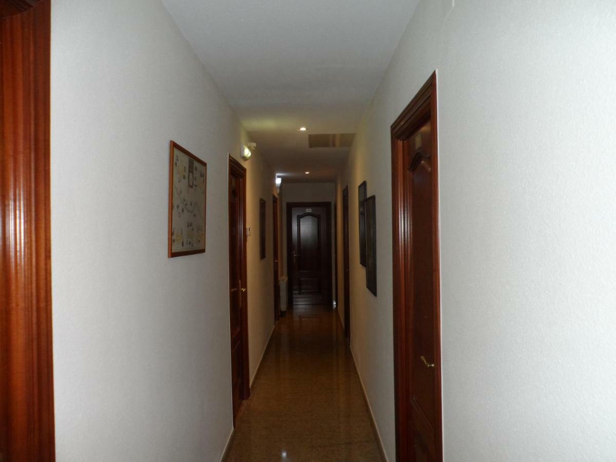 Hostal Coruna アストルガ エクステリア 写真