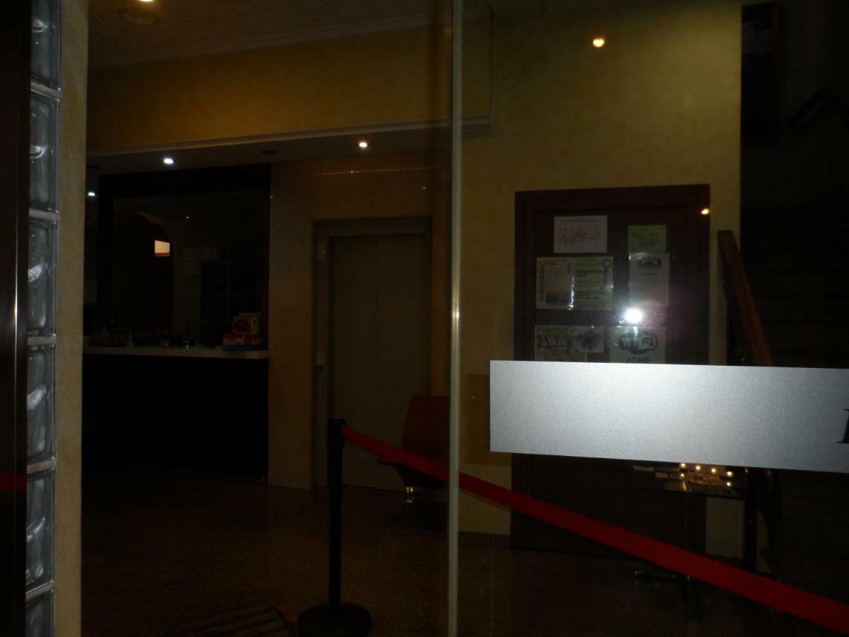 Hostal Coruna アストルガ エクステリア 写真