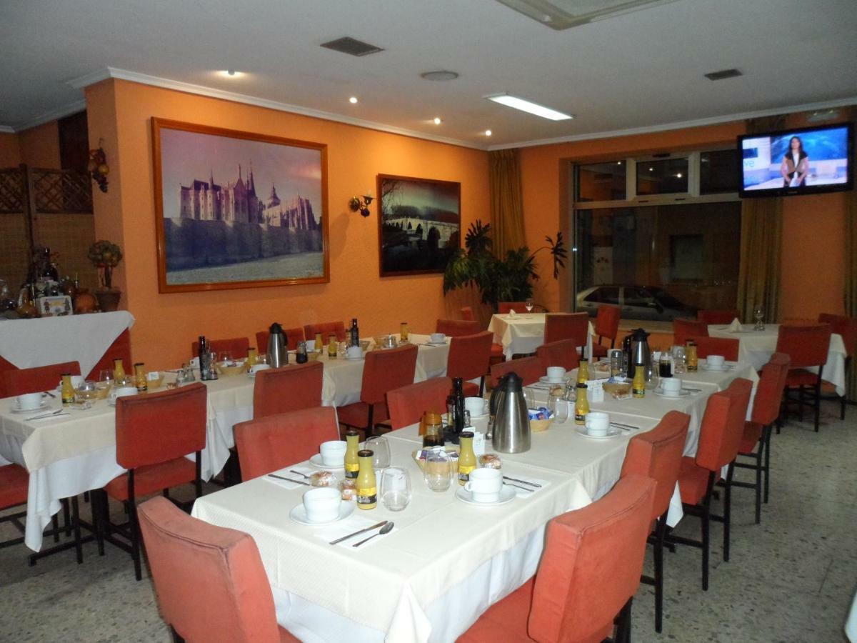 Hostal Coruna アストルガ エクステリア 写真